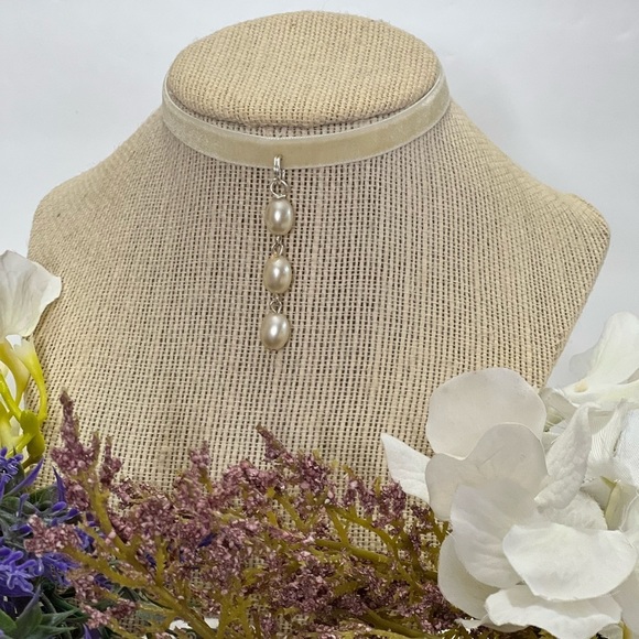 Choker necklace pearls white velvet necklace drop pendant pearl necklace cream - Picture 3 of 11